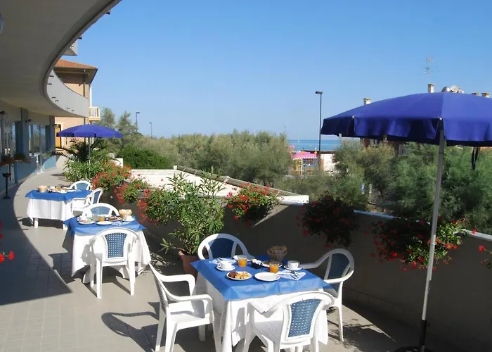 Hotel Caravelle