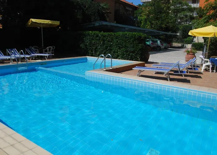 Hotel Caravelle