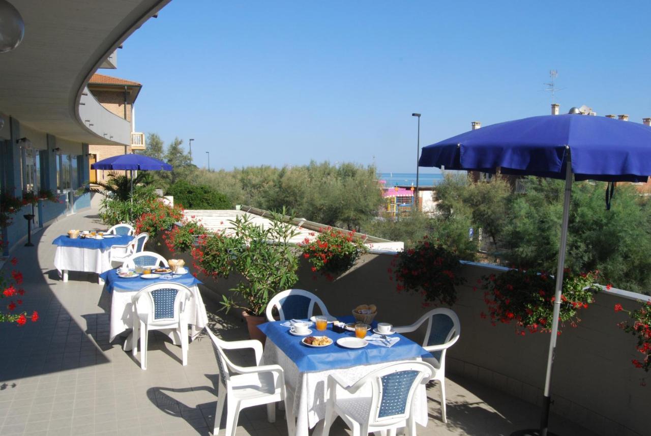 Caravelle Hotel 3*