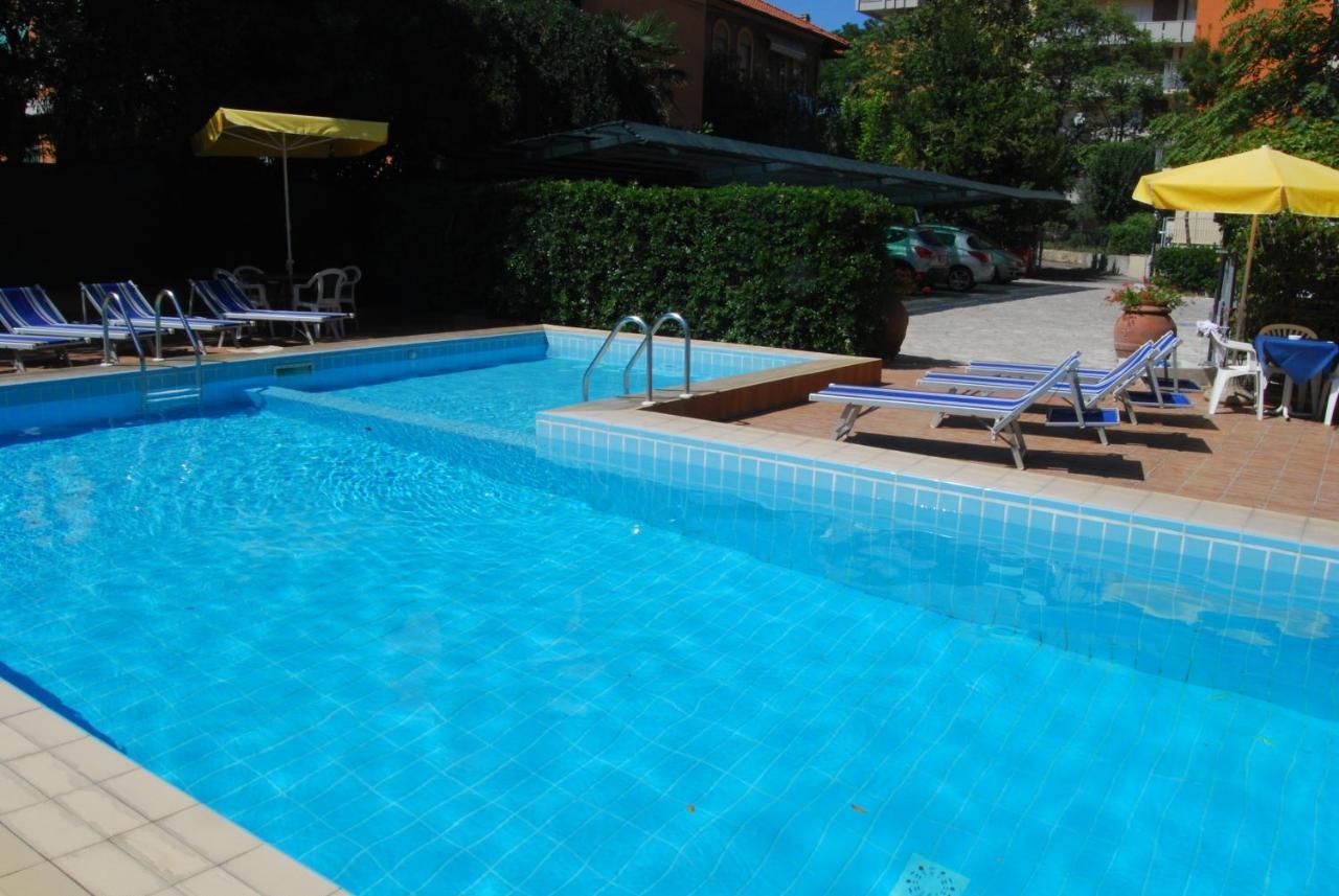 Caravelle Hotel Pesaro